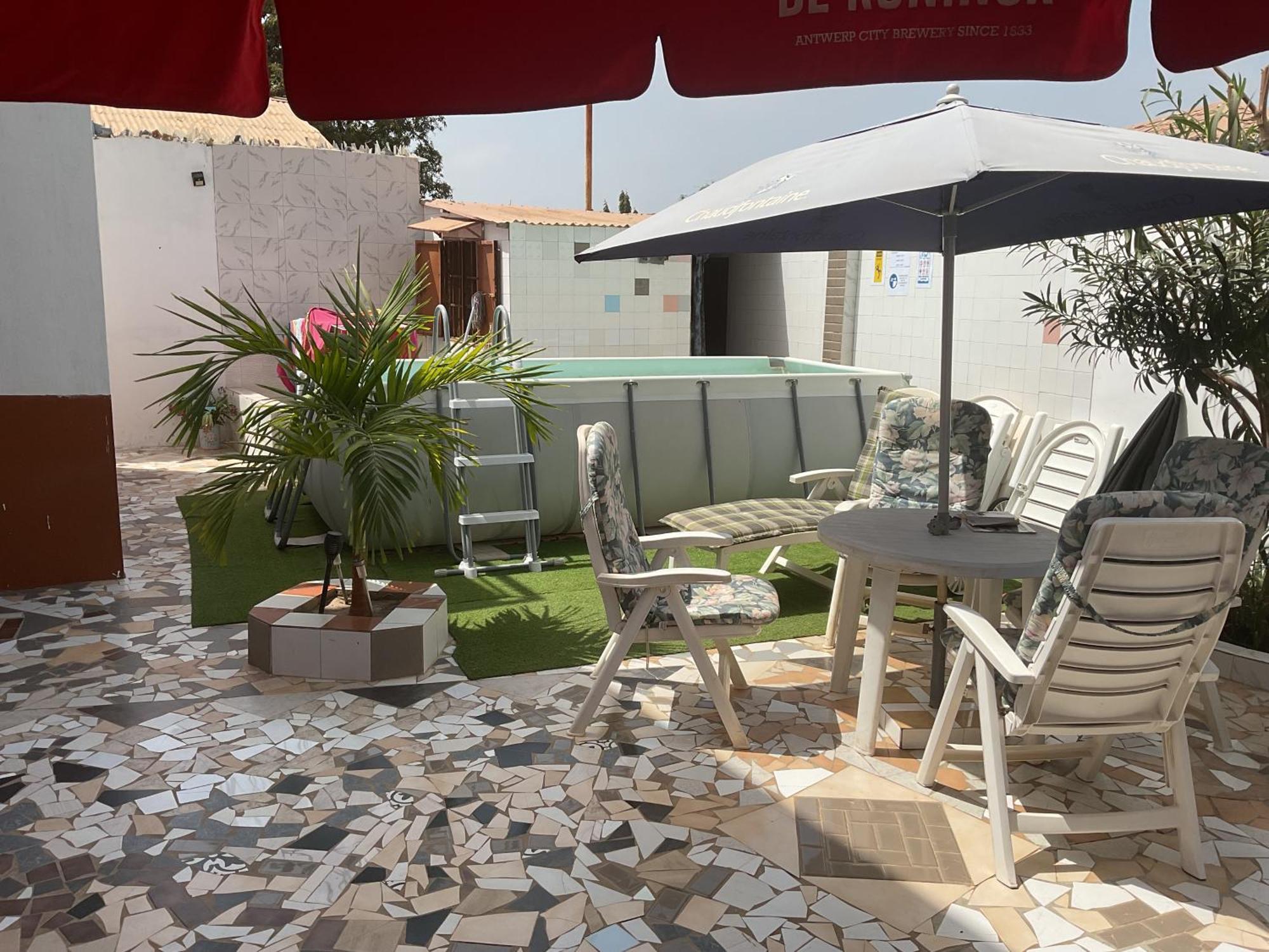 Bijilo The Compound B&B 외부 사진